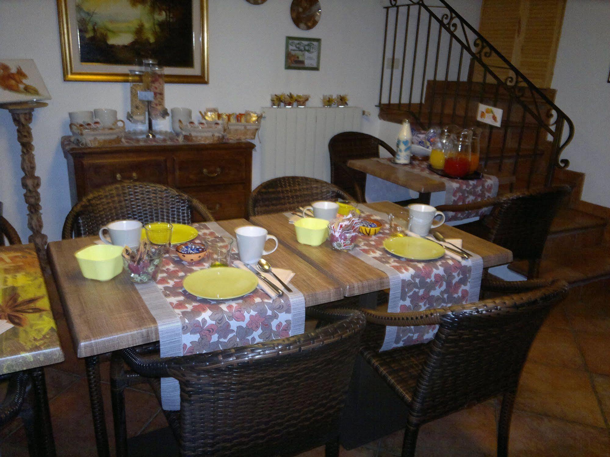 Lo Scoiattolo E La Noce Bed and Breakfast Stresa Exterior foto